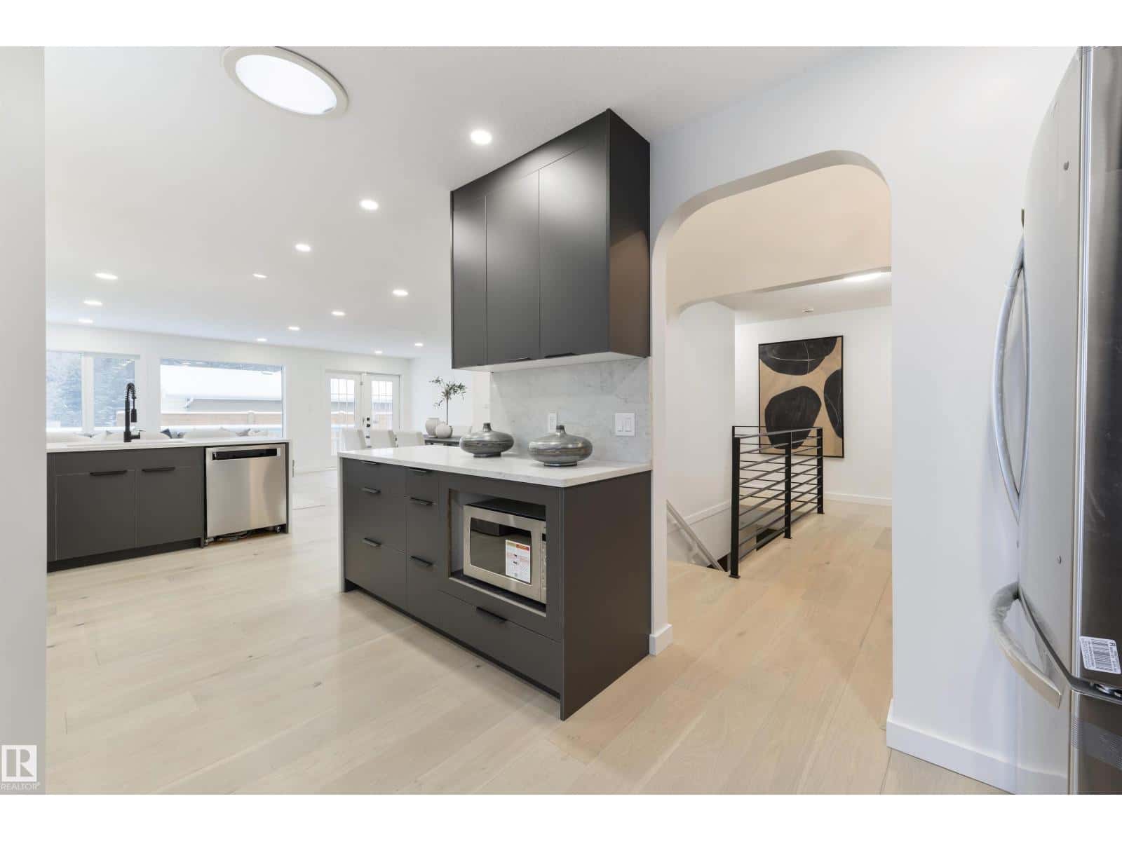 Edmonton — Edmonton - Photo 5 of 45