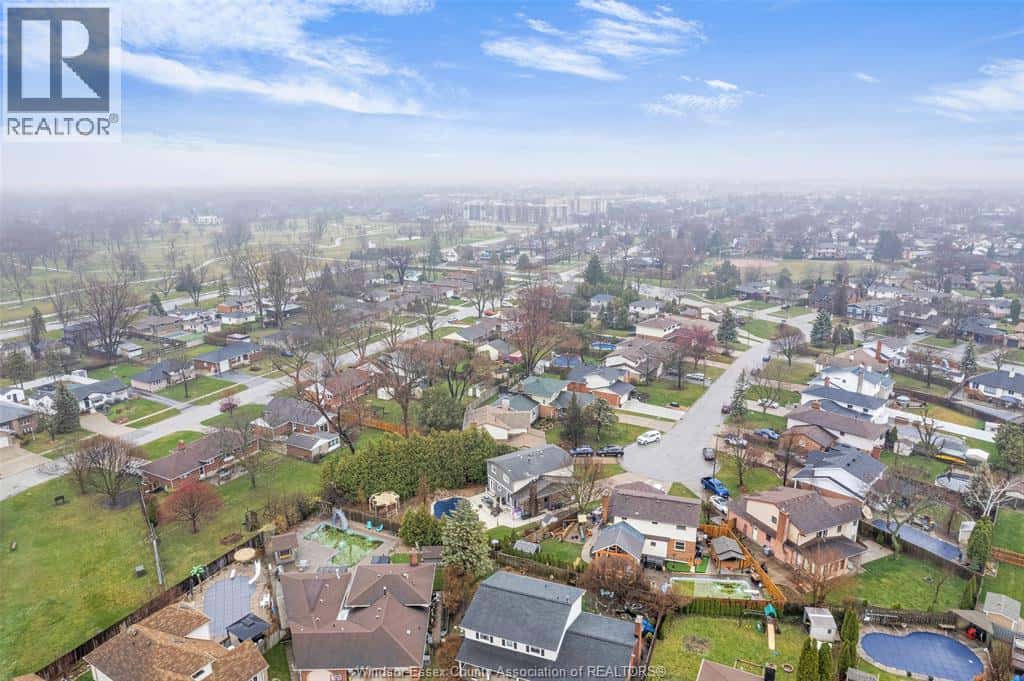 Tecumseh — Tecumseh - Photo 2 of 28