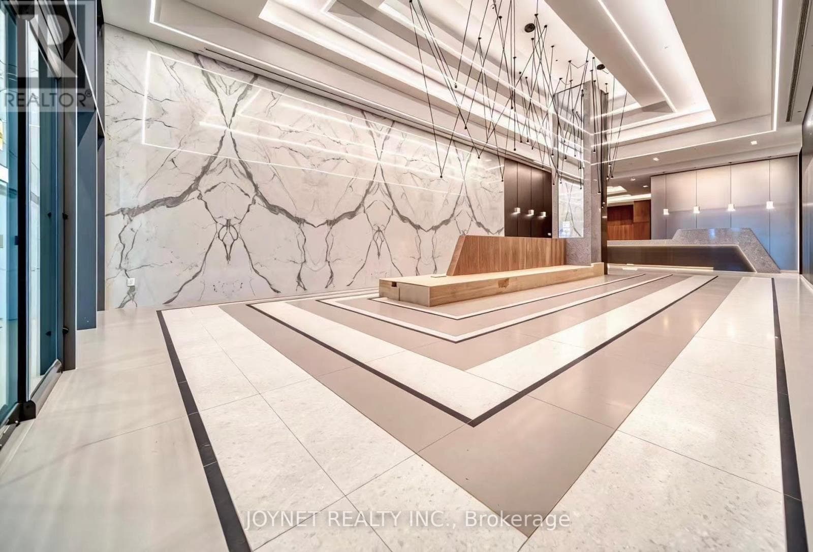 Toronto (Waterfront Communities) — Toronto (Waterfront Communities) - Main photo