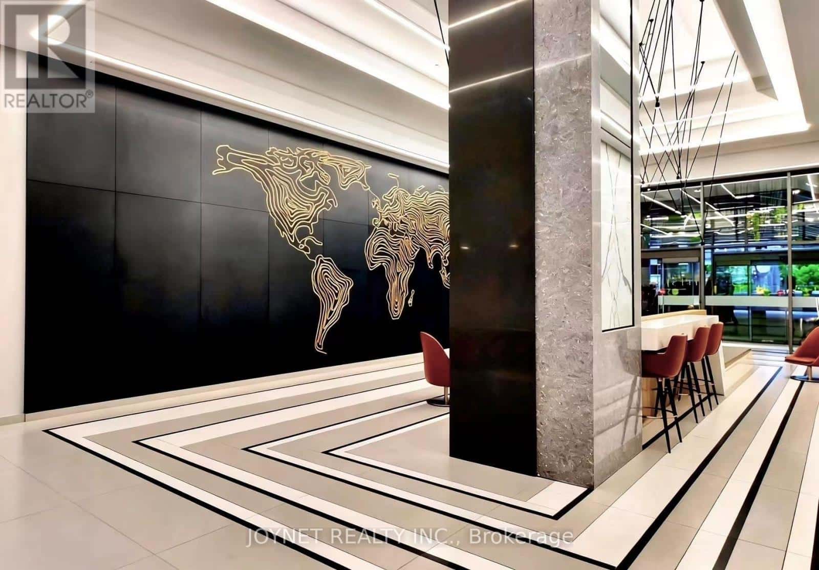 Toronto (Waterfront Communities) — Toronto (Waterfront Communities) - Photo 2 of 28