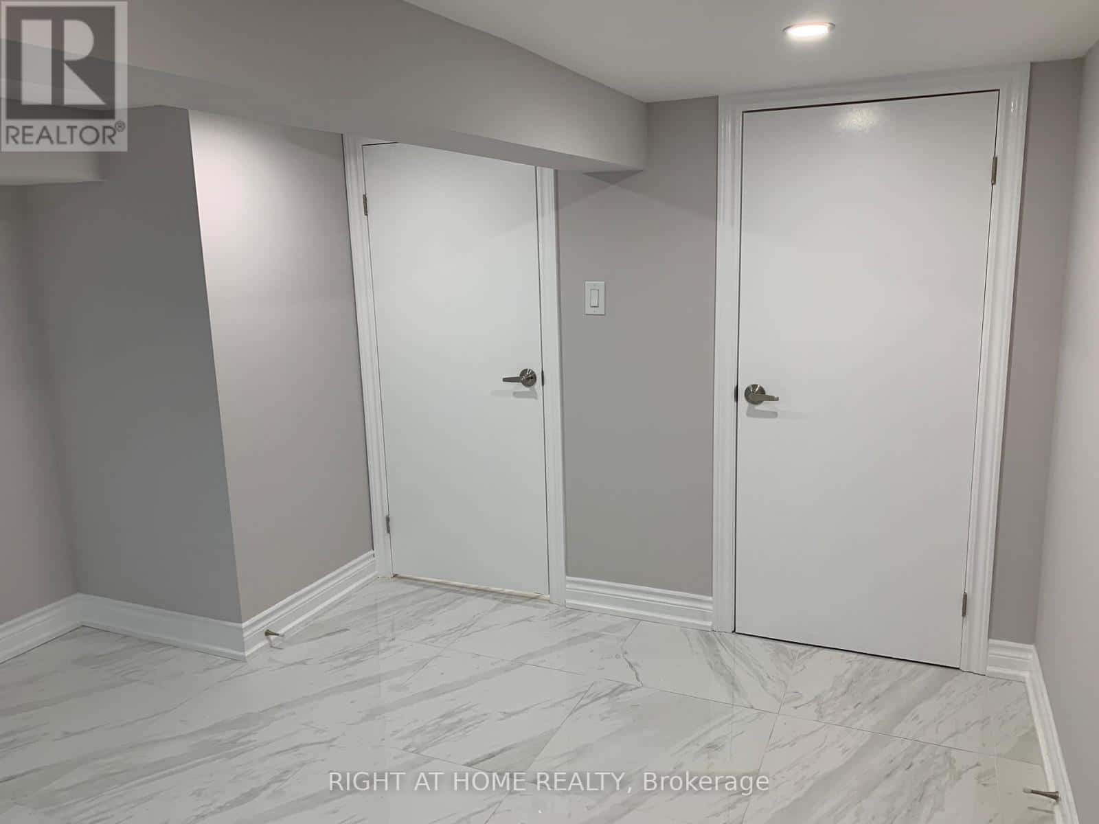 Toronto (University) — Toronto (University) - Photo 3 of 10