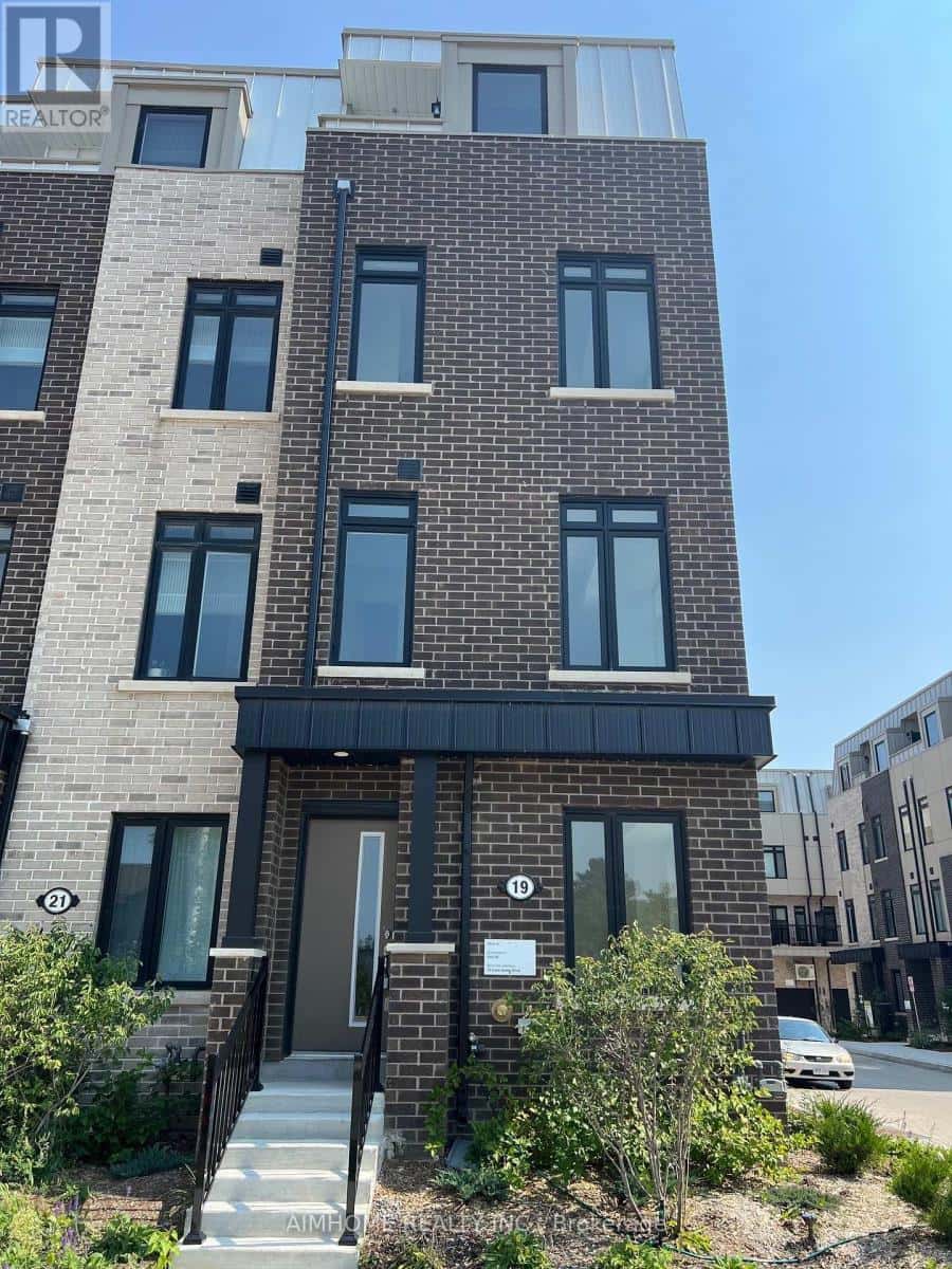 Toronto (Victoria Village) — Toronto (Victoria Village) - Photo 2 of 34