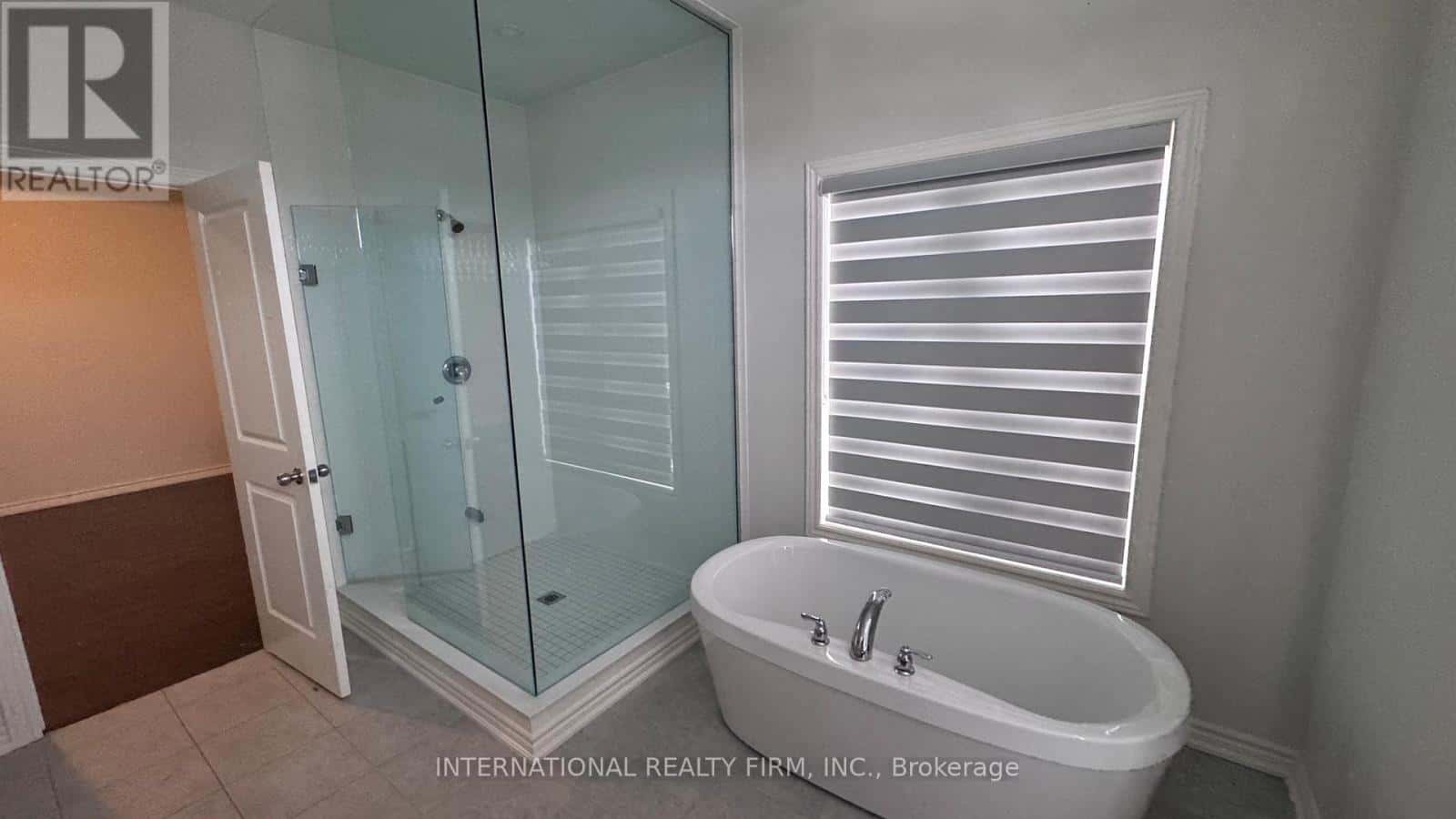 Oshawa (Kedron) — Oshawa (Kedron) - Photo 5 of 12