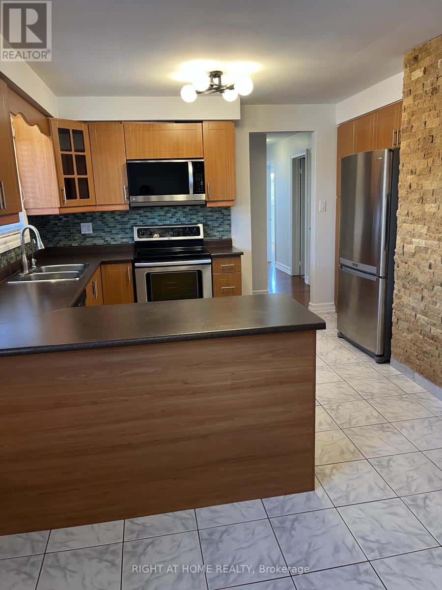 Mississauga (Applewood) — Mississauga (Applewood) - Photo 4 of 13