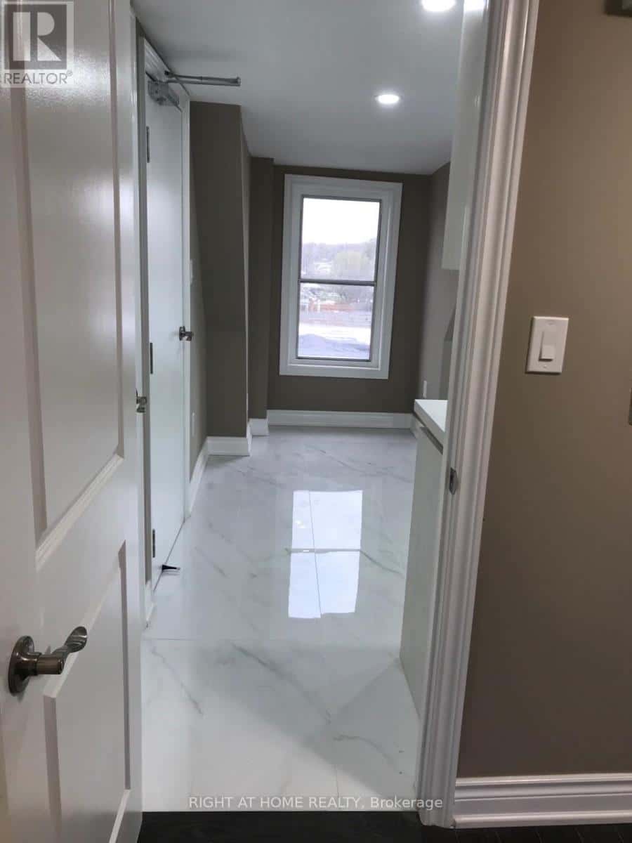 83 HALLAM STREET — Toronto (Dovercourt-Wallace Emerson-Junction) - Photo 5 of 7