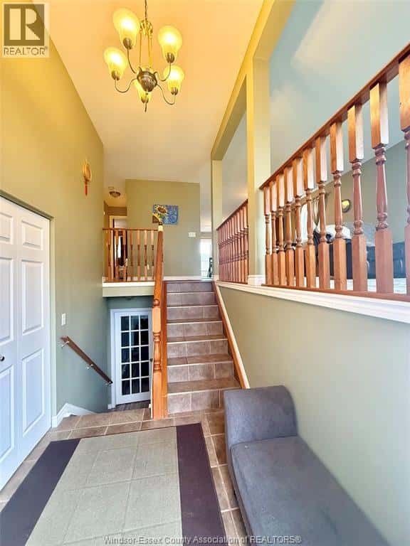 Windsor — Windsor - Photo 2 of 20