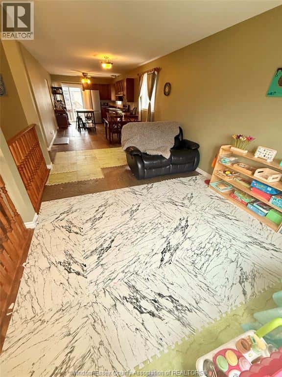 Windsor — Windsor - Photo 4 of 20