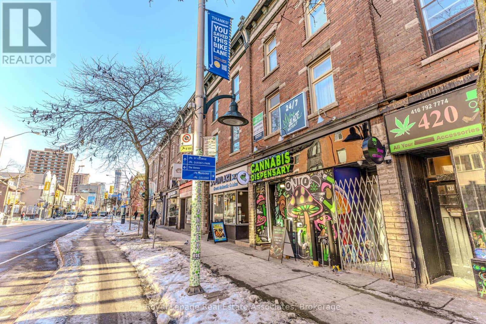 Toronto (University), Ontario — Toronto (University), Ontario - Photo 2 of 27