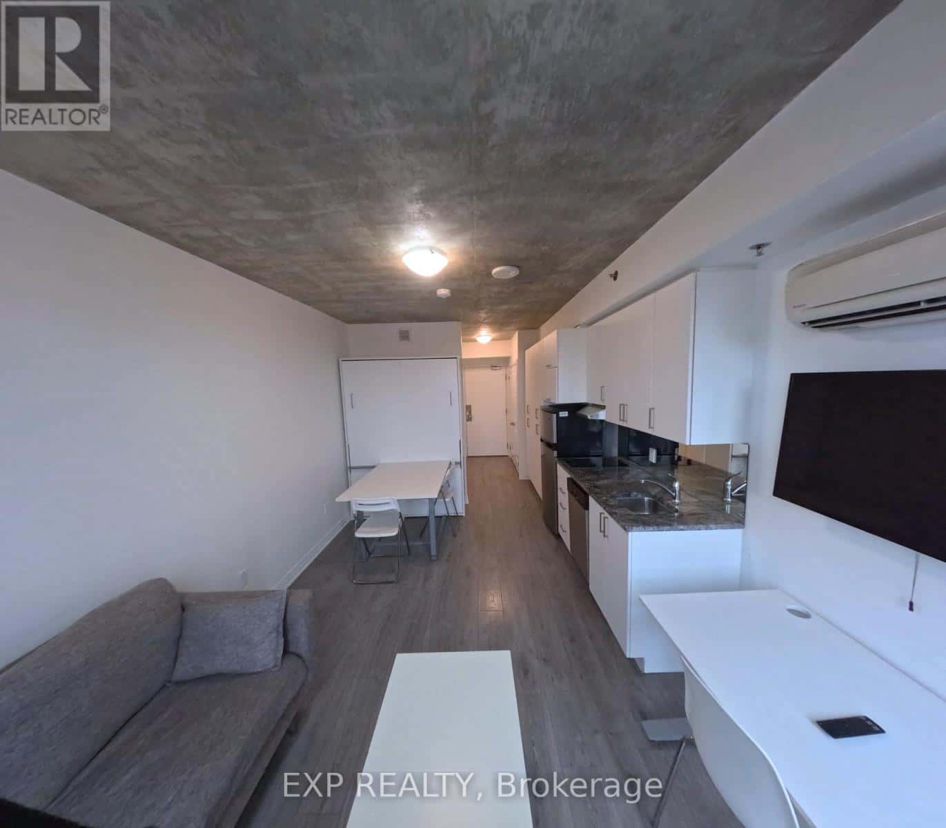 Oshawa (Samac) — Oshawa (Samac) - Photo 2 of 16