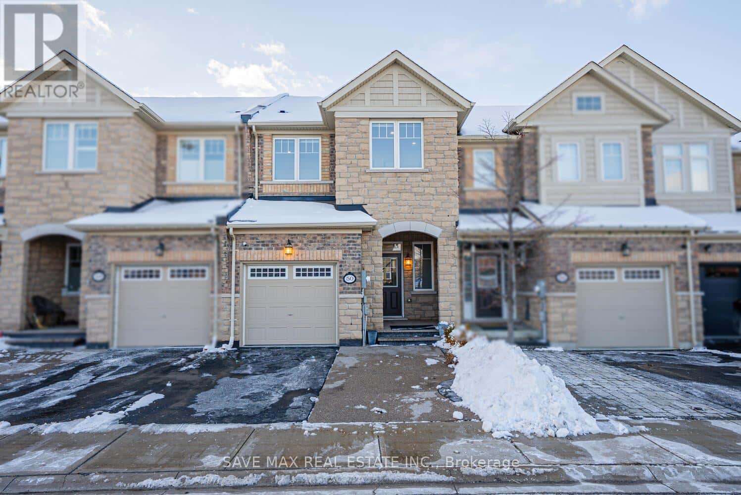 50 ABIGAIL CRESCENT N — Caledon, Ontario - Photo 2 of 49