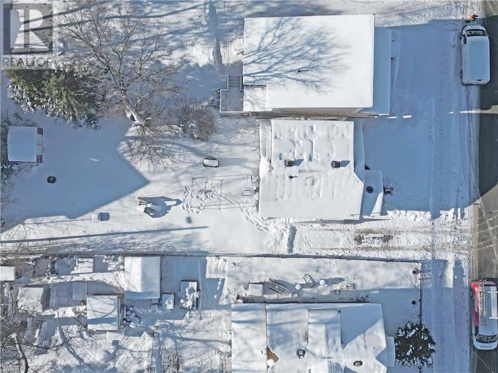 531 McLeod St — Sudbury, Ontario - Photo 5 of 21