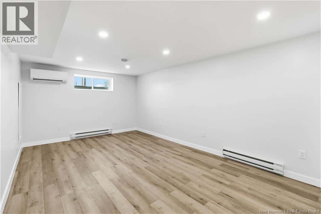 Moncton — Moncton - Photo 4 of 46