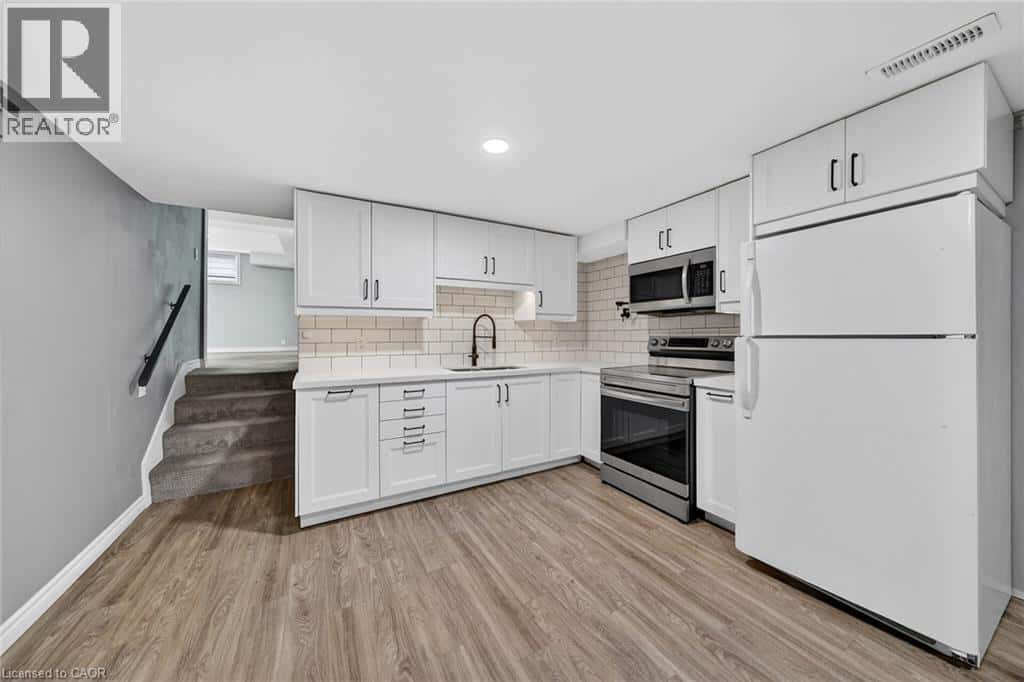 Hamilton — Hamilton - Photo 2 of 47