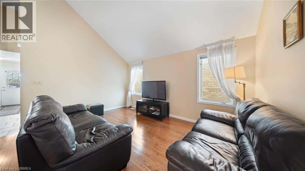 Guelph — Guelph - Photo 3 of 27