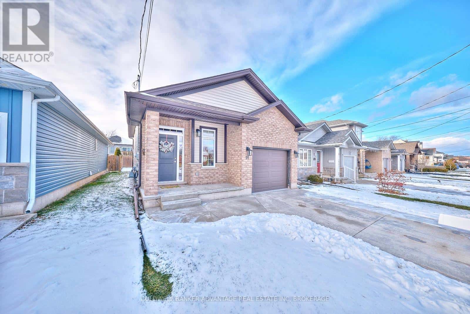 91 SCHOLFIELD AVENUE S — Welland (Lincoln/Crowland), Ontario - Photo 3 of 33