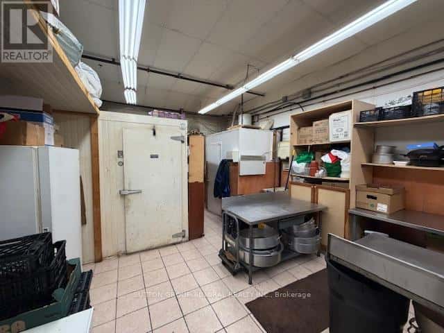 D78 - 80 NASHDENE ROAD — Toronto (Milliken) - Photo 3 of 15