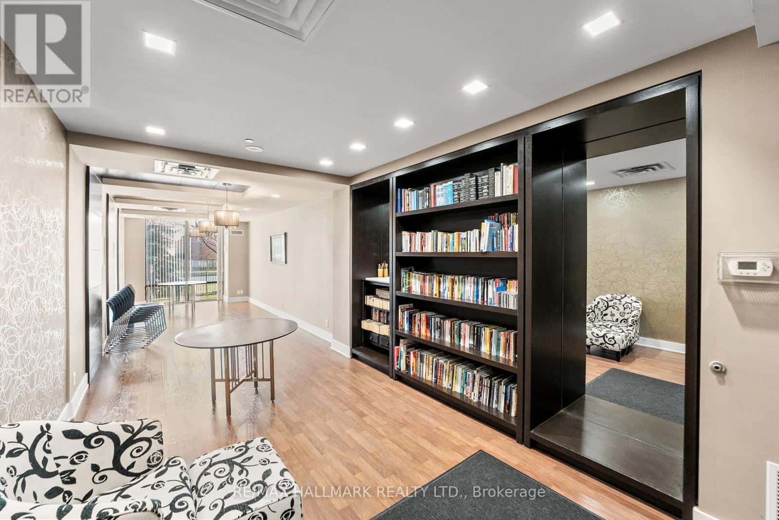 Vaughan (Crestwood-Springfarm-Yorkhill) — Vaughan (Crestwood-Springfarm-Yorkhill) - Photo 3 of 20