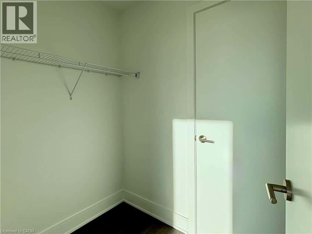 Kitchener — Kitchener - Photo 5 of 22