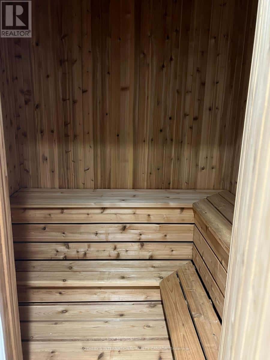 Mississauga (Sheridan) — Mississauga (Sheridan) - Photo 2 of 45