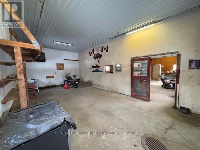 North Middlesex (Parkhill) — North Middlesex (Parkhill) - Photo 3 of 34