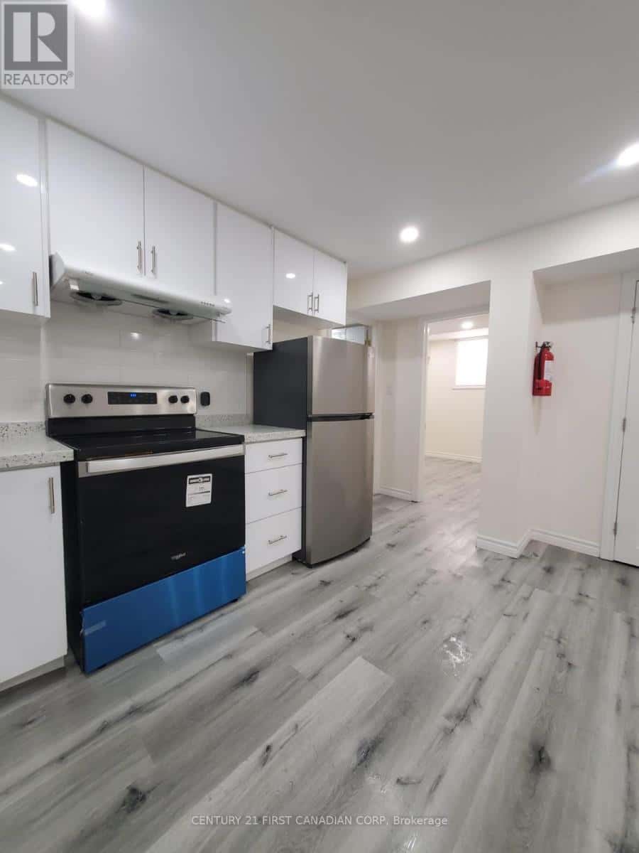 London South (South W) — London South (South W) - Photo 5 of 19