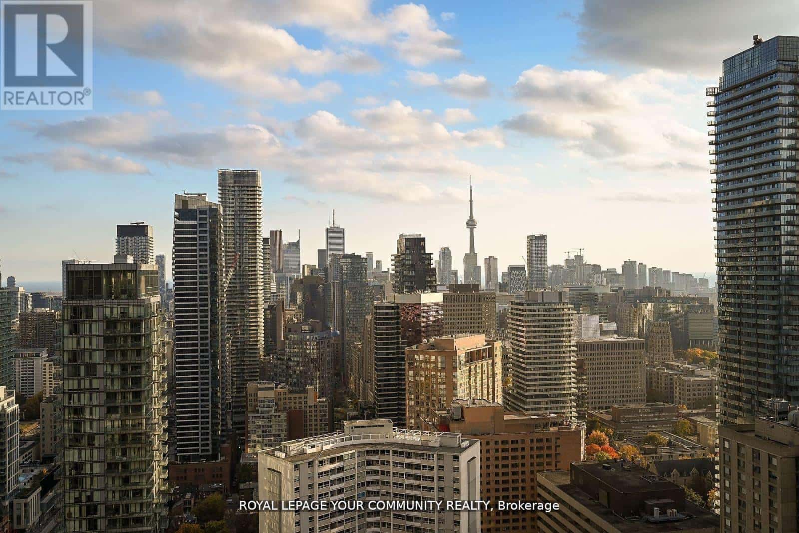 Toronto (Bay Street Corridor) — Toronto (Bay Street Corridor) - Photo 3 of 39