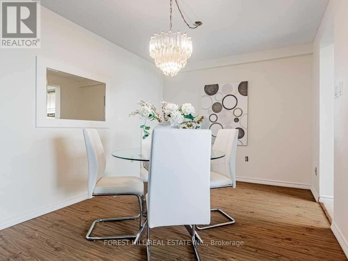 Toronto (Westminster-Branson) — Toronto (Westminster-Branson) - Photo 2 of 28