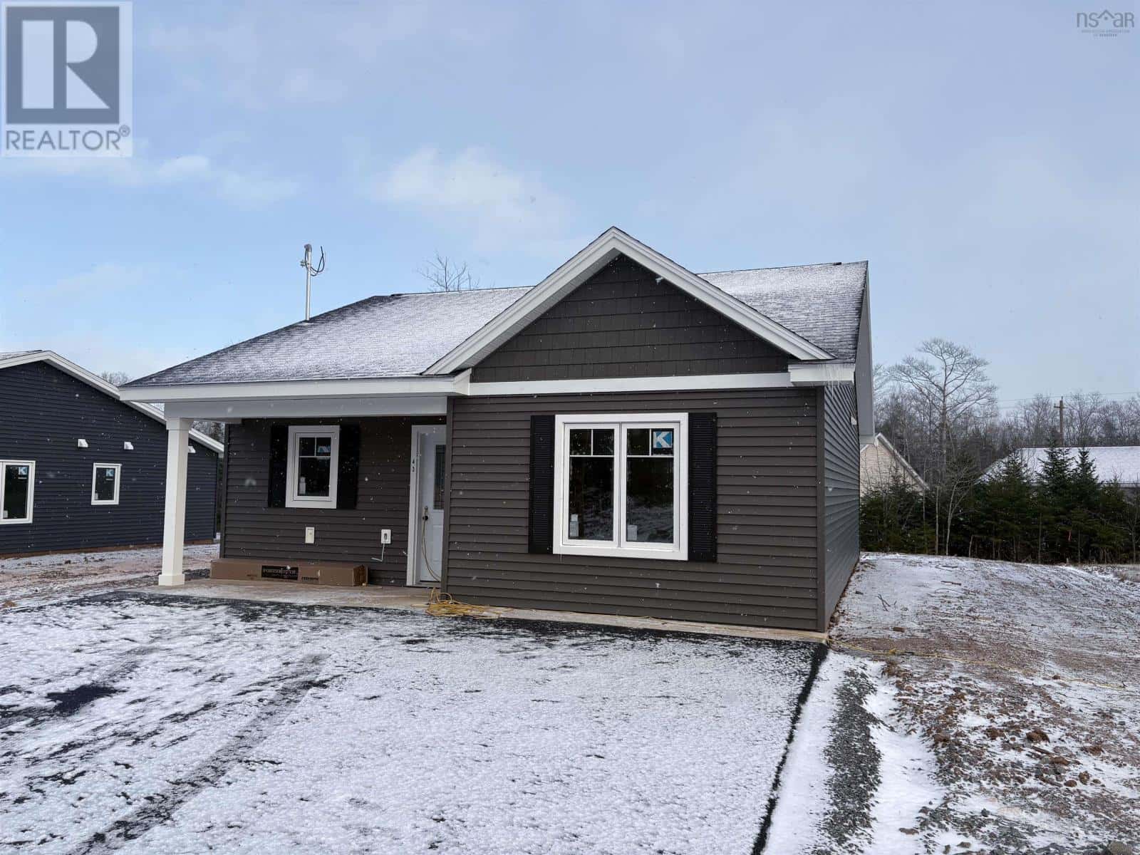 43 Amelia Ave Avenue — Stewiacke, Nova Scotia - Photo 2 of 4