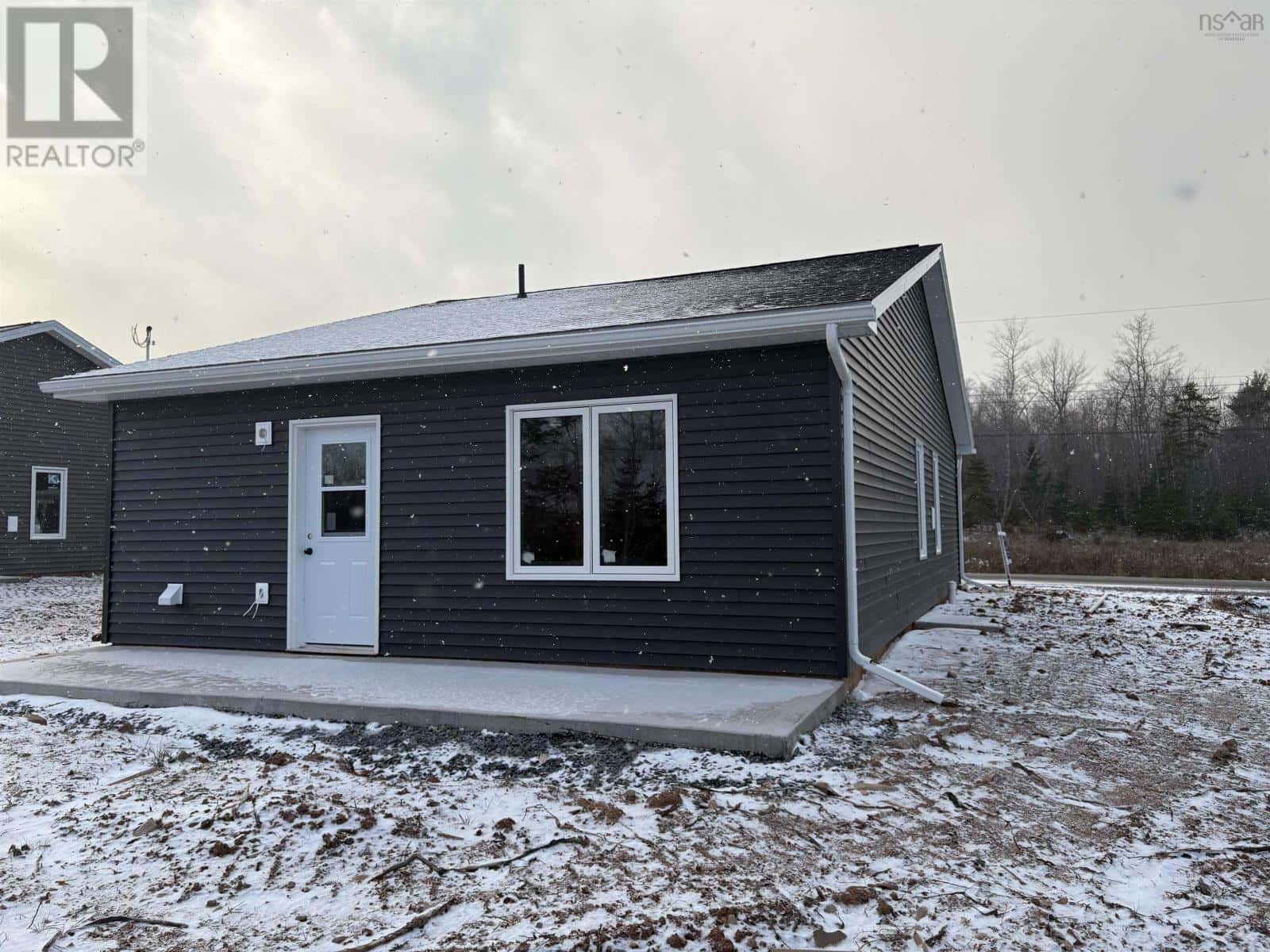 41 Amelia Ave Avenue — Stewiacke, Nova Scotia - Photo 3 of 4