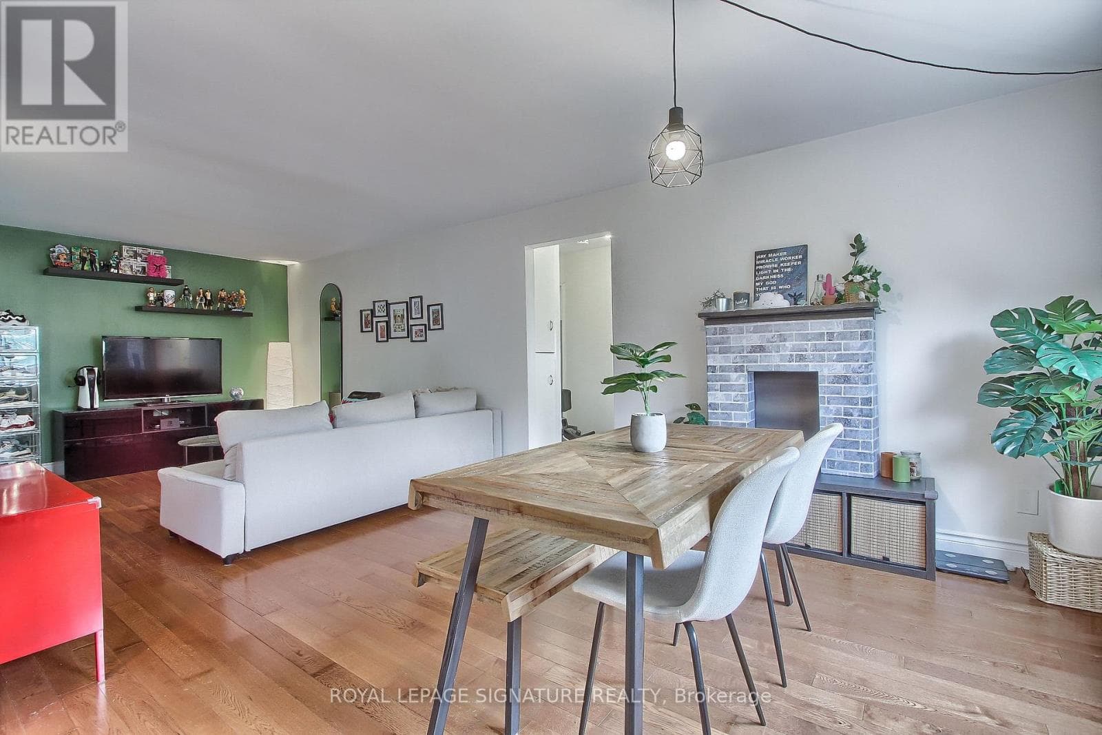 Bradford West Gwillimbury (Bradford) — Bradford West Gwillimbury (Bradford) - Main photo