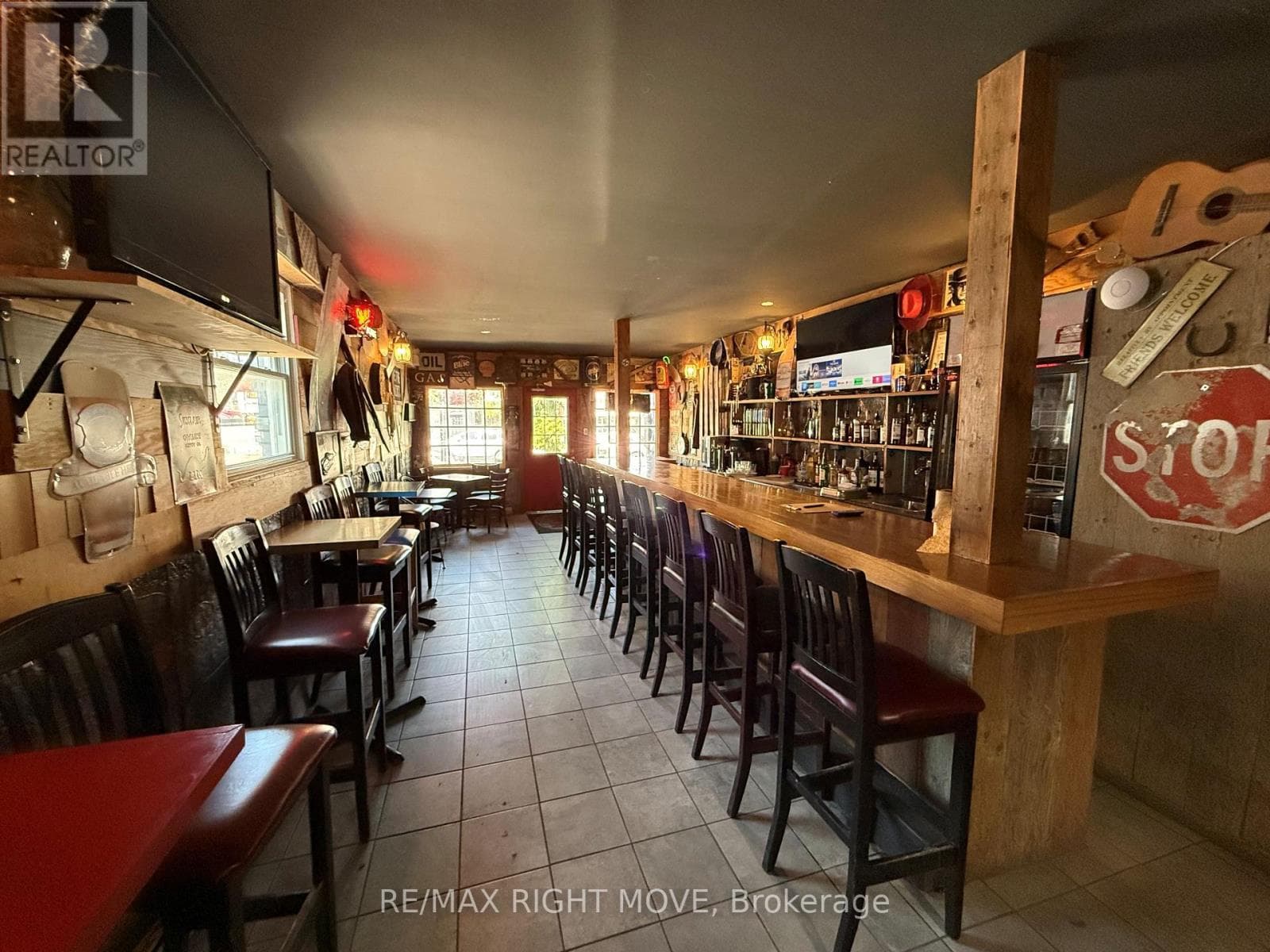 177 MISSISSAGA STREET E — Orillia - Main photo