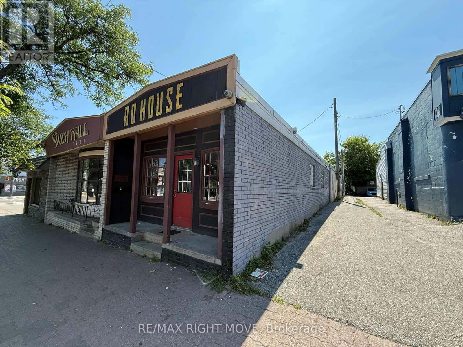 177 MISSISSAGA STREET E — Orillia - Photo 2 of 6