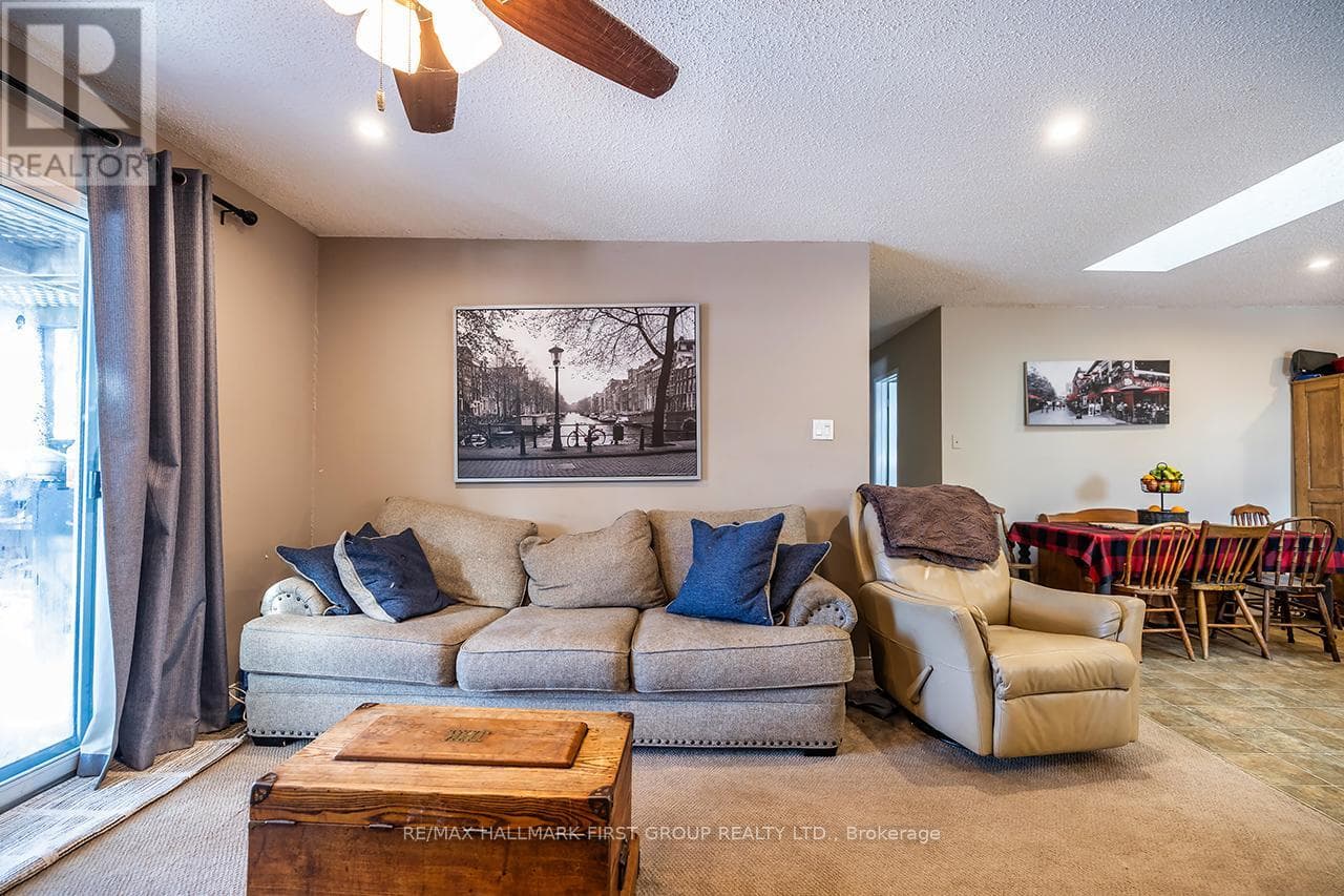 Clarington (Newcastle) — Clarington (Newcastle) - Main photo