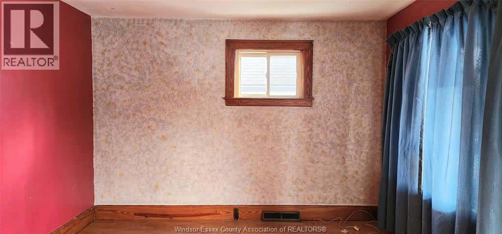 Windsor — Windsor - Photo 4 of 15