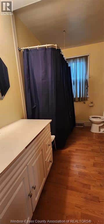 Windsor — Windsor - Photo 2 of 15