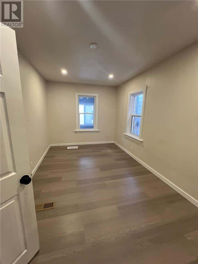 Sudbury — Sudbury - Photo 5 of 16