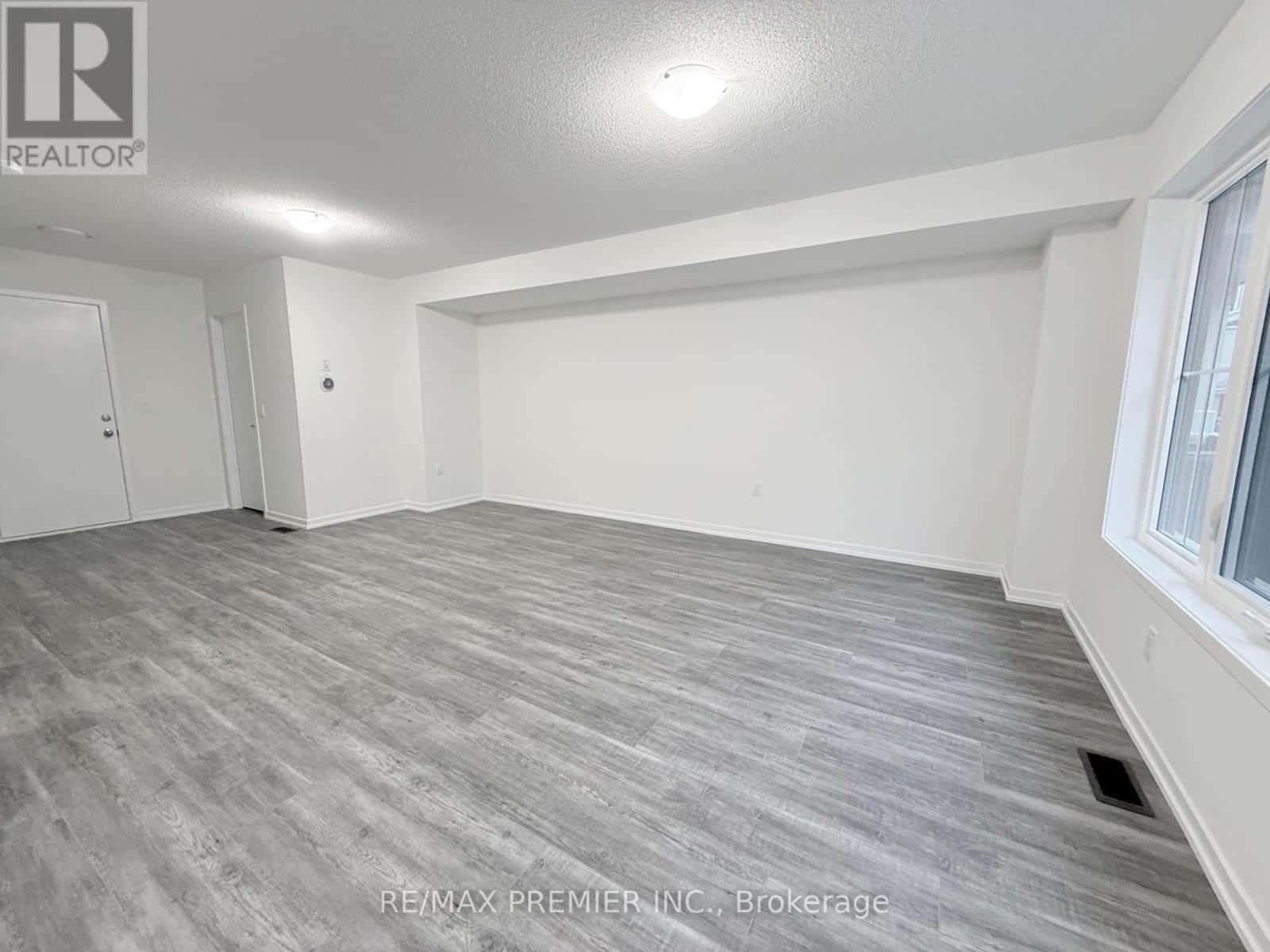 Cambridge — Cambridge - Photo 5 of 25