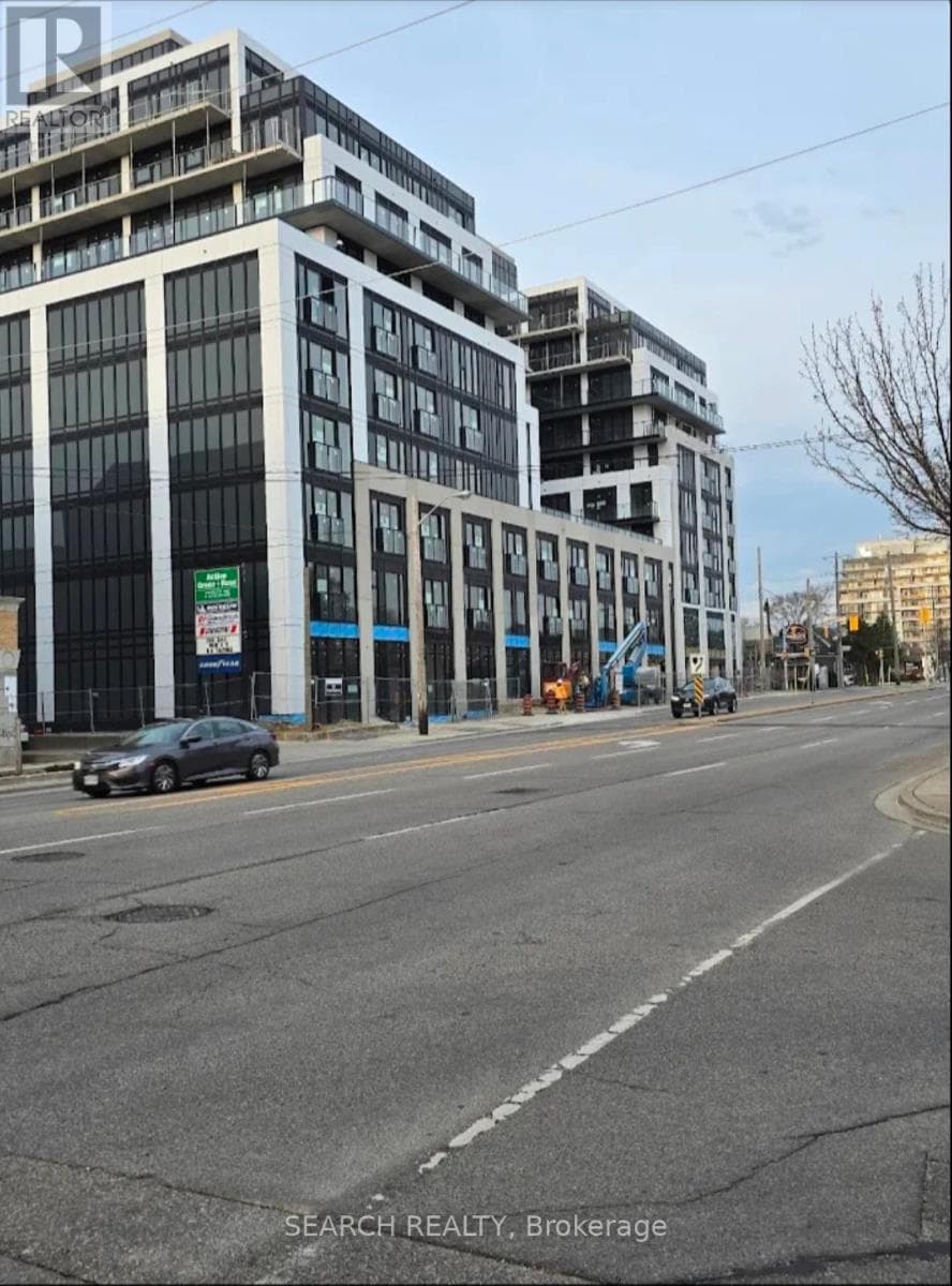 801 THE QUEENSWAY — Toronto (Stonegate-Queensway), Ontario - Main photo