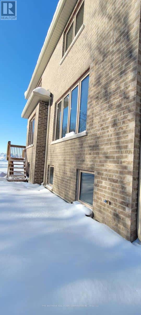 139 DOVEDALE DRIVE — Georgina (Keswick South), Ontario - Photo 2 of 26