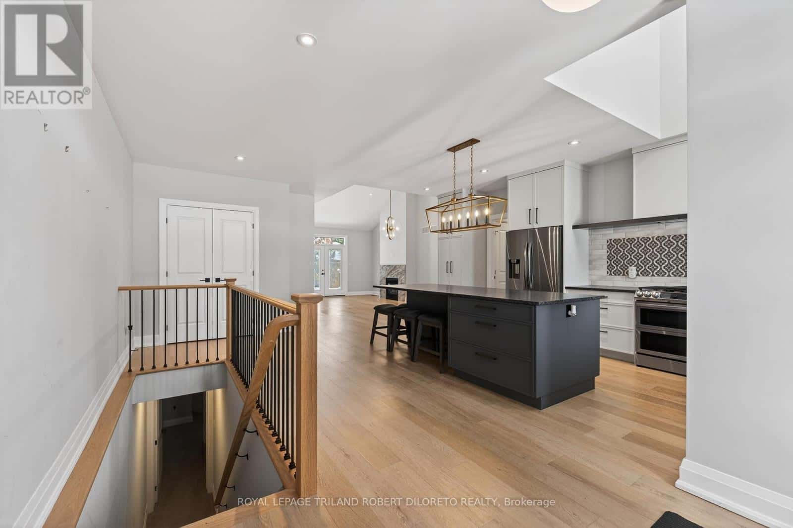 Tillsonburg — Tillsonburg - Photo 3 of 32