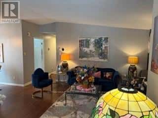 Strathroy-Caradoc (SE) — Strathroy-Caradoc (SE) - Photo 2 of 12