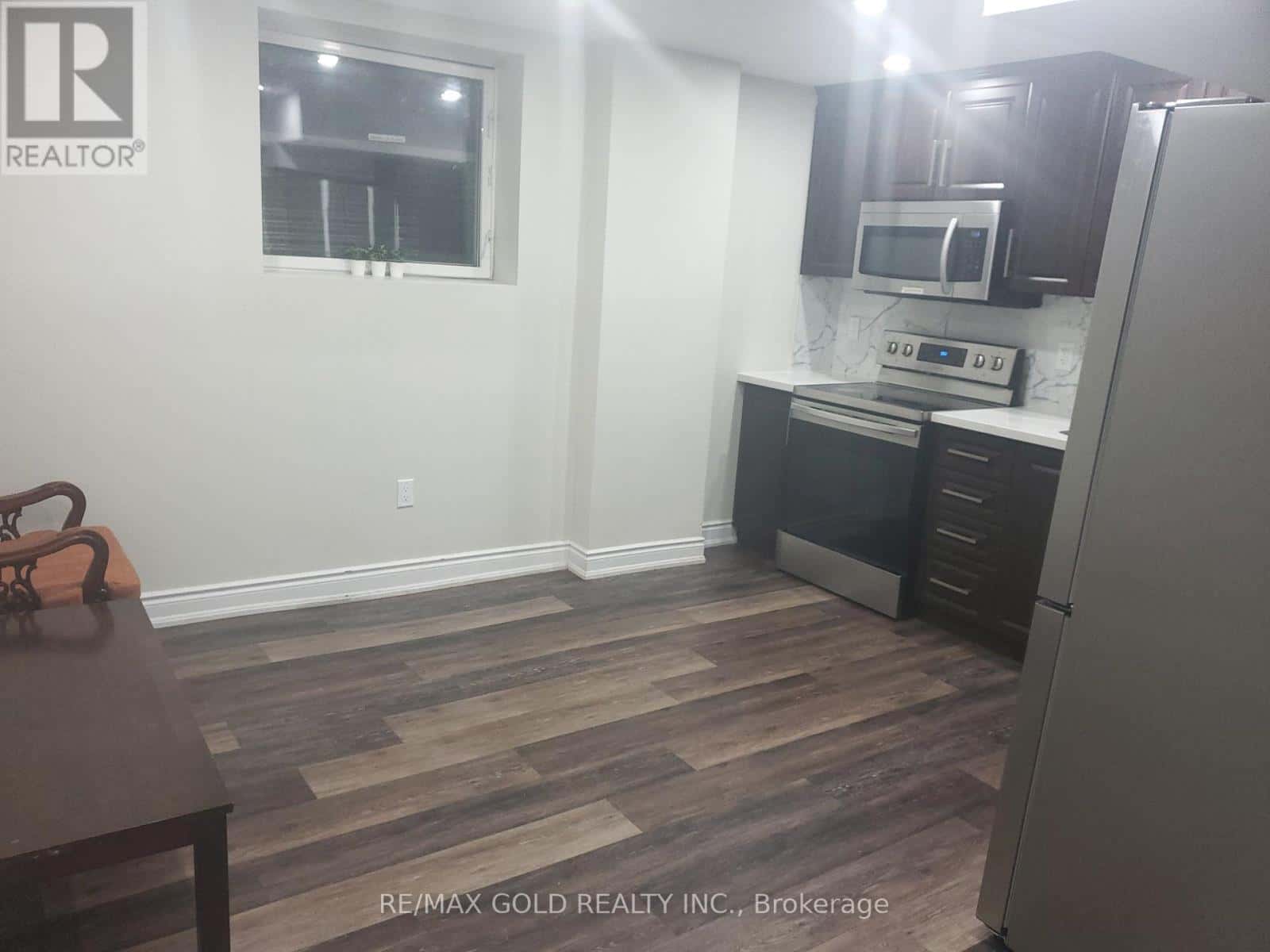 Brampton (Fletcher's Creek Village) — Brampton (Fletcher's Creek Village) - Photo 2 of 15