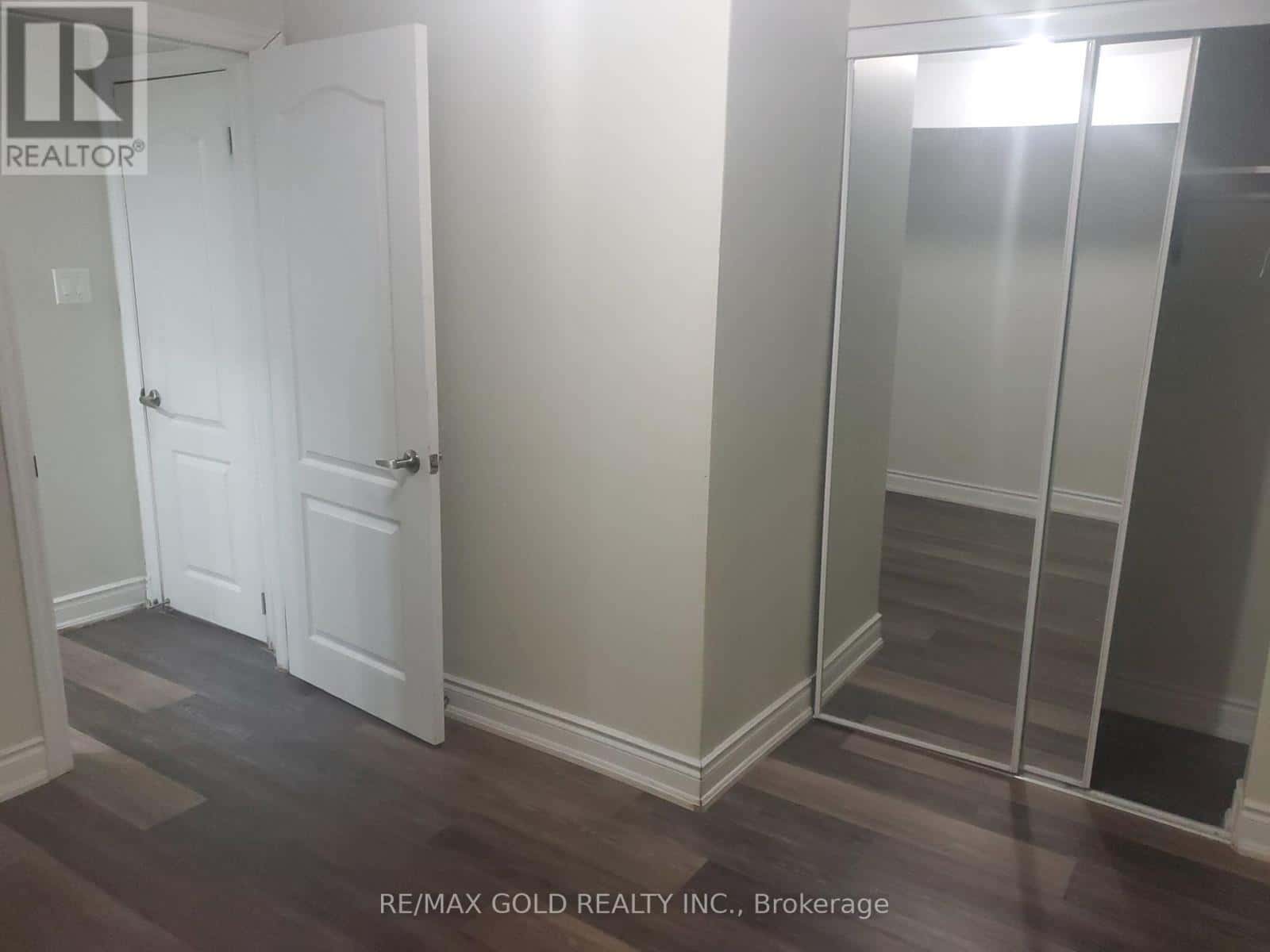 Brampton (Fletcher's Creek Village) — Brampton (Fletcher's Creek Village) - Photo 3 of 15