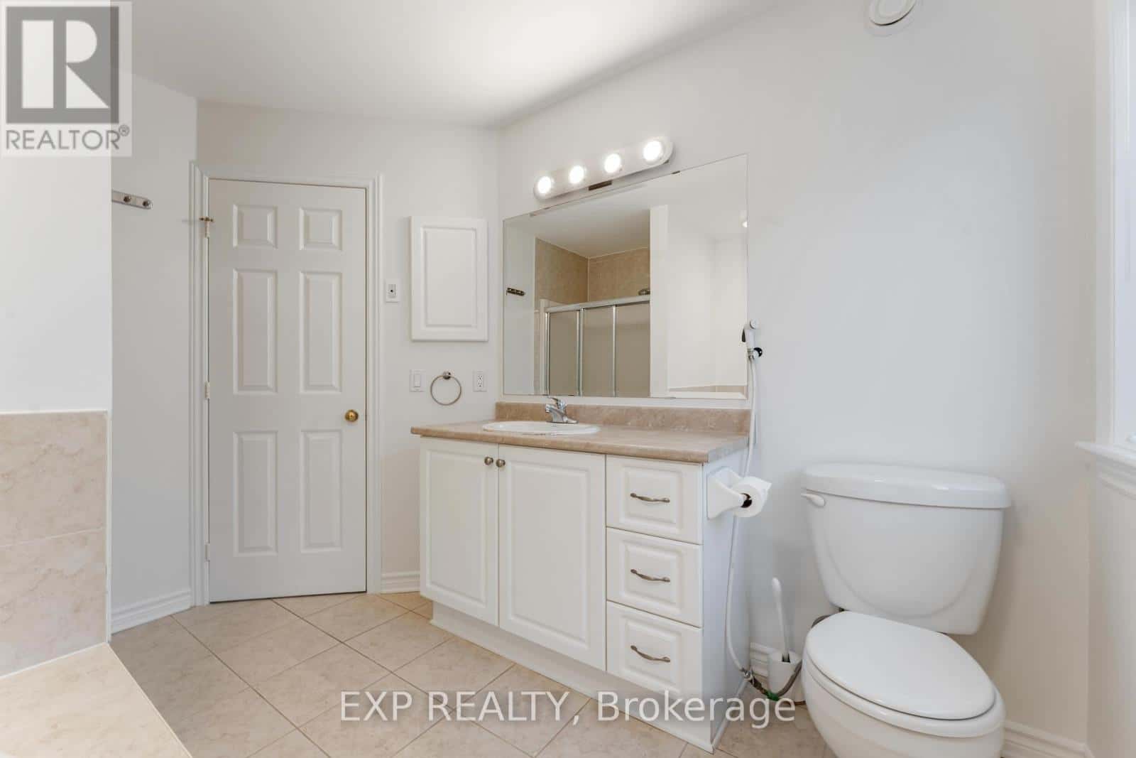 Ottawa — Ottawa - Photo 3 of 50