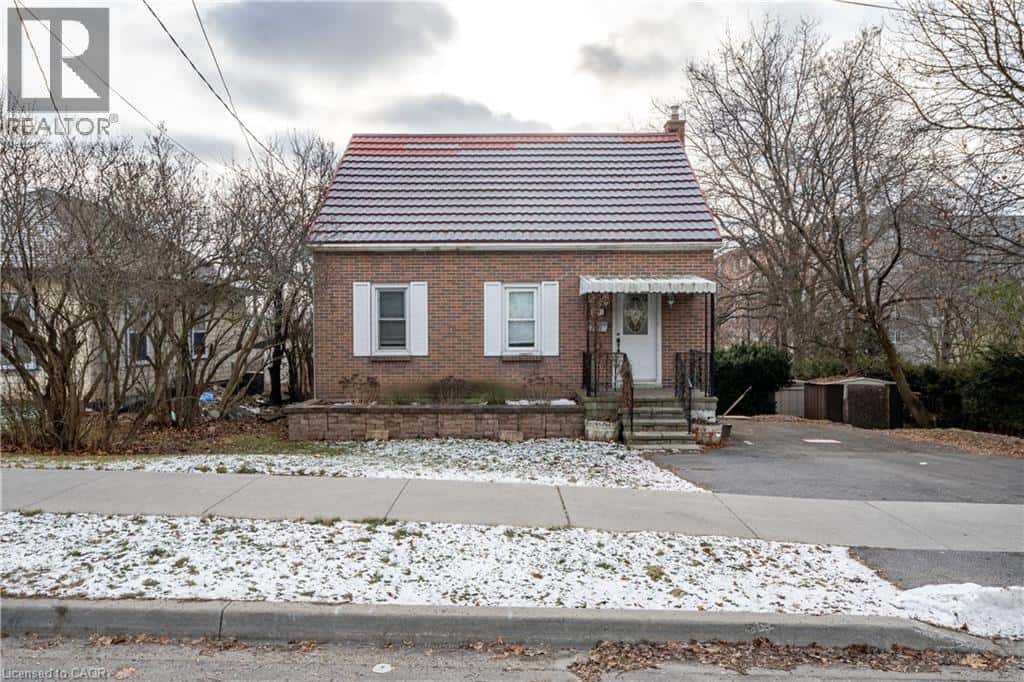 29 DONALD Street — Belleville, Ontario - Photo 3 of 12