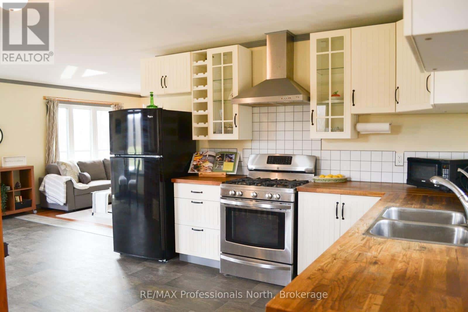 Algonquin Highlands (McClintock) — Algonquin Highlands (McClintock) - Photo 2 of 29