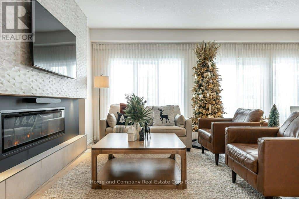 Stratford — Stratford - Photo 2 of 27