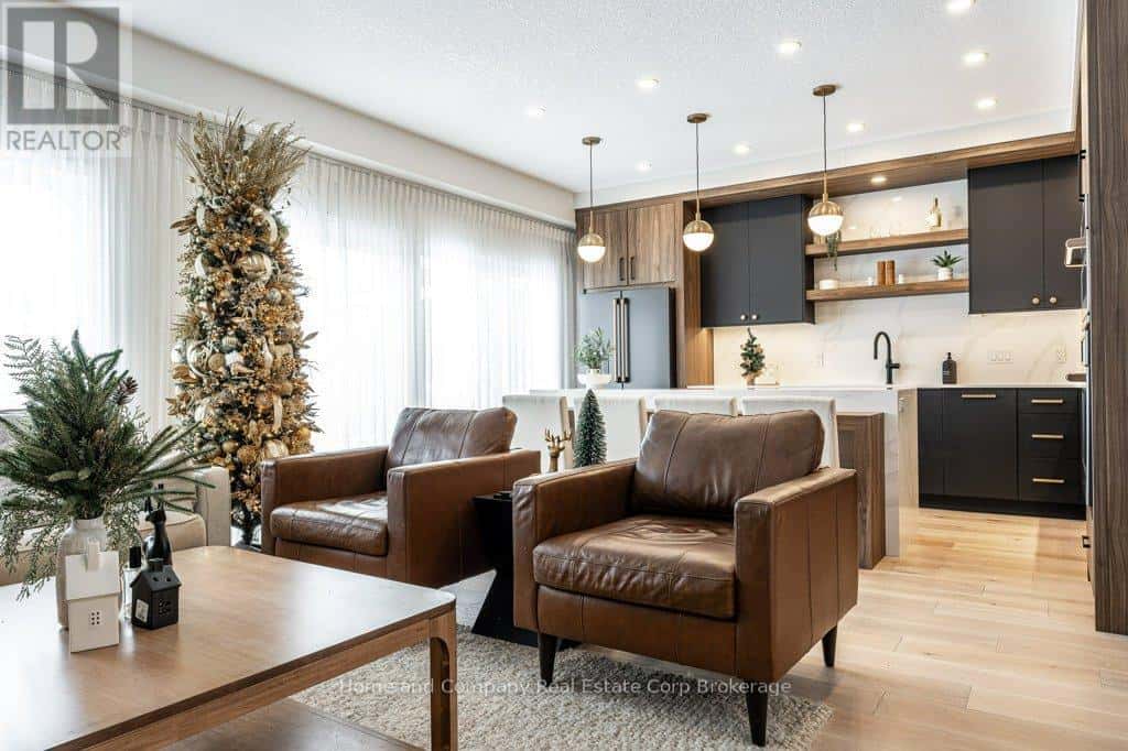 Stratford — Stratford - Photo 3 of 27