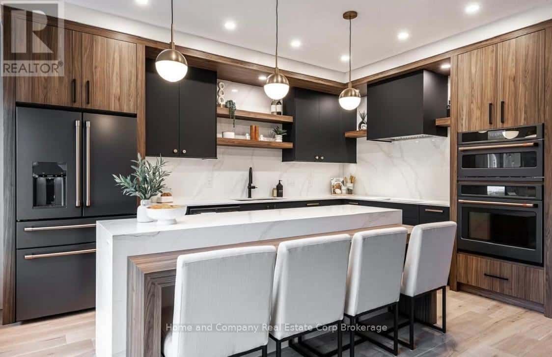 Stratford — Stratford - Photo 4 of 27