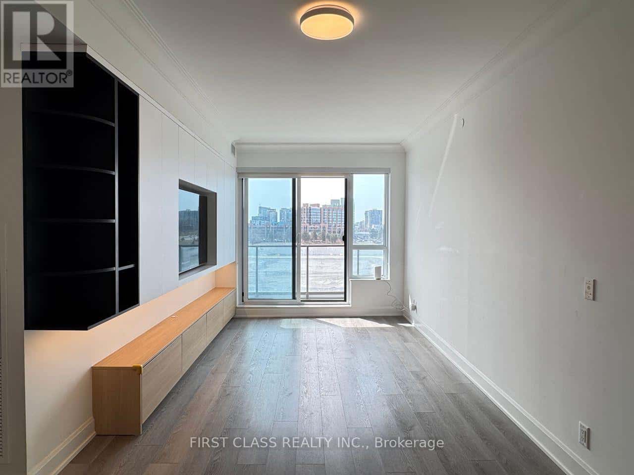 707 - 8 WATER WALK DRIVE — Markham (Unionville), Ontario - Photo 2 of 26